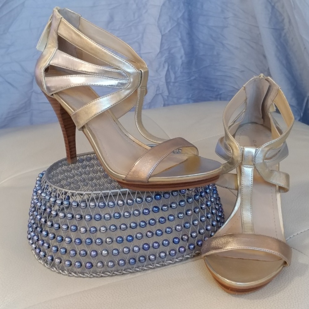 Bandolino metallic sandals
